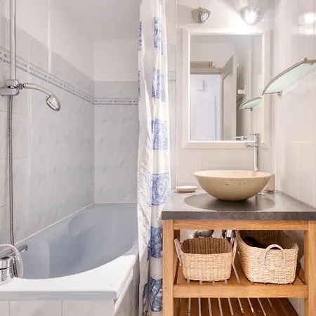 Studio Orneau A 100m Du Port De St Martin شقة *