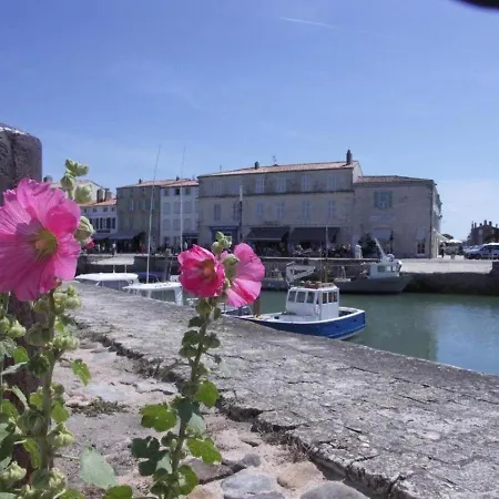 Studio Orneau A 100m Du Port De St Martin
