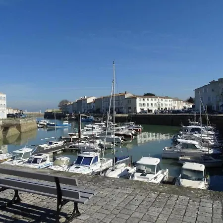 Studio Orneau A 100m Du Port De St Martin شقة *
